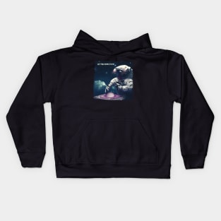 astronaut dj set Kids Hoodie